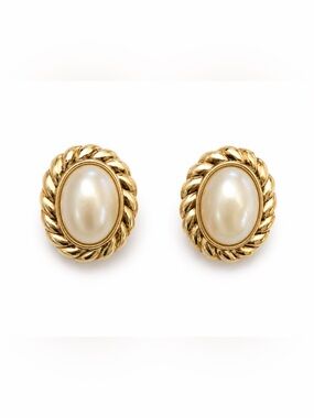 Vintage Monet Faux Pearl‎ Oval Clip-On Earrings Gold Tone Rope Border Signed